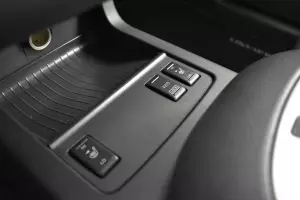 Nissan  8