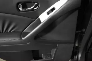 Nissan  3