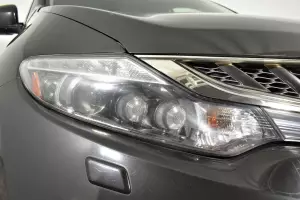 Nissan  16