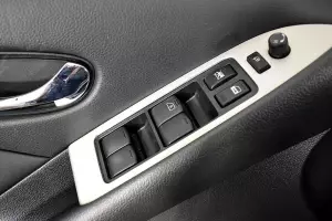 Nissan  11
