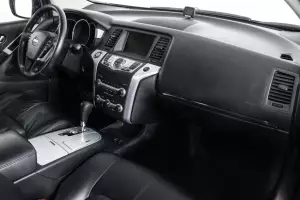 Nissan  8