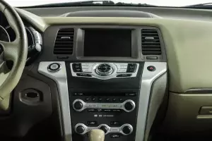 Nissan  1