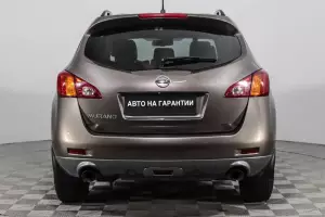 Nissan  16