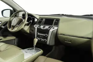 Nissan  12