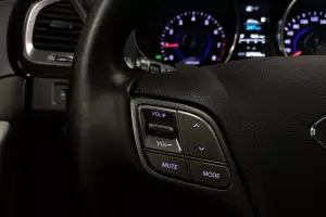Hyundai  6
