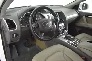 Audi  8