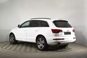 Audi  15