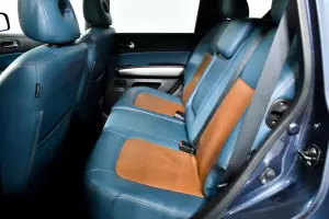 Nissan  12