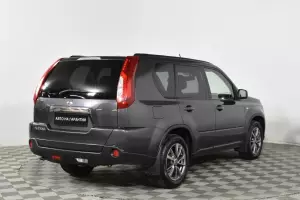 Nissan  4
