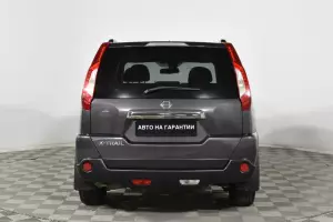 Nissan  5