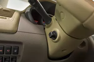 Nissan  10
