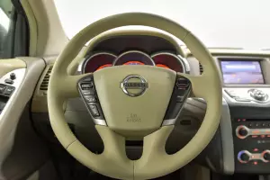Nissan  9