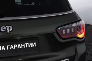 Jeep  8