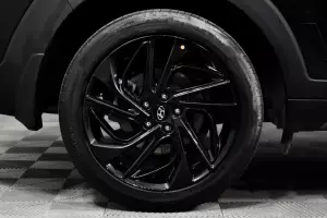 Hyundai  7