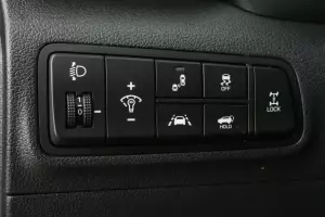 Hyundai  7