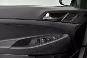 Hyundai  10
