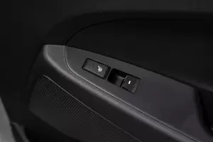 Hyundai  11