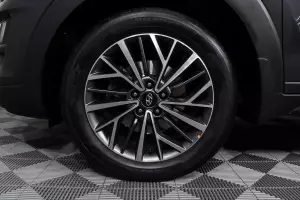 Hyundai  9