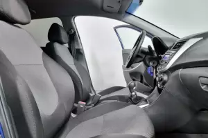 Hyundai  12