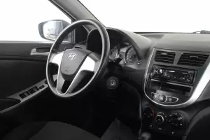 Hyundai  11