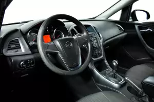 Opel  8