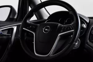 Opel  12