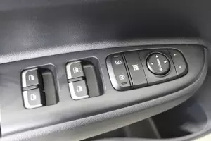 Kia  15