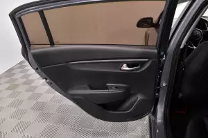 Kia  19