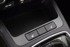 Kia  4