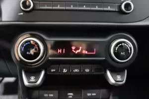 Kia  6
