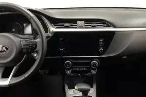 Kia  11