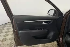 Kia  9