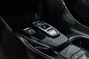 Hyundai  15