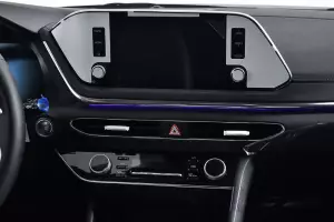 Hyundai  12