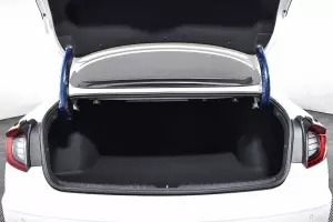 Hyundai  6