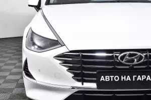 Hyundai  8