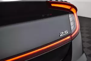Hyundai  16