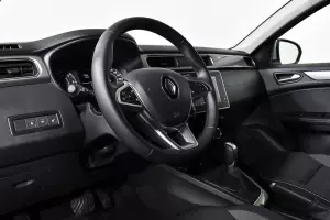 Renault  6