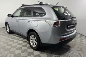 Mitsubishi  2