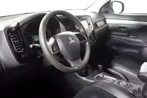 Mitsubishi  9