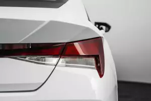 Hyundai  16