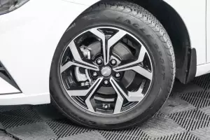 Hyundai  13
