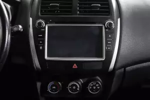 Mitsubishi  8