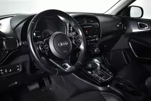Kia  13