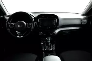 Kia  8