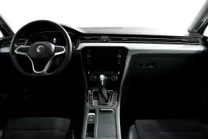 Volkswagen  8