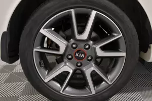 Kia  15