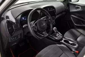 Kia  10