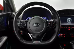 Kia  8