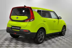 Kia  22